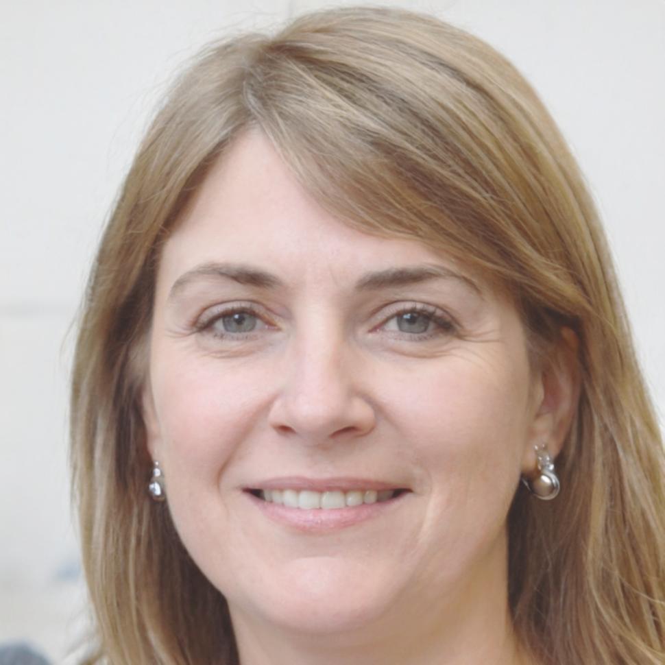 Professional portrait of Rochelle Manalastas, Operations Director